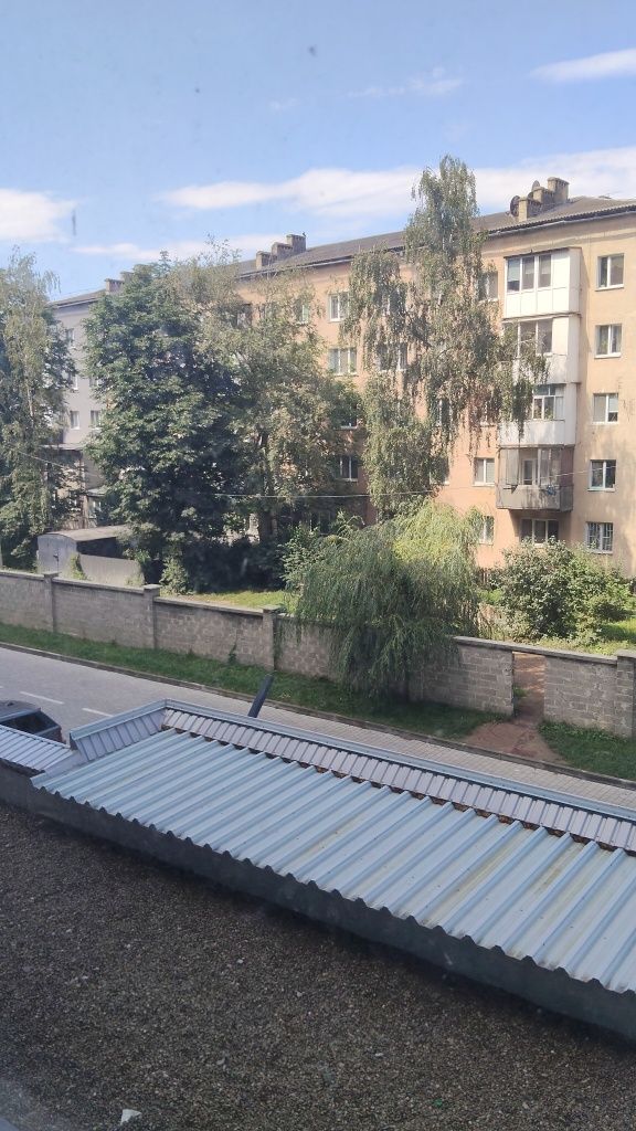 Продам 2 х кімнатну квартиру