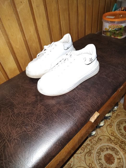 Buty rozmiar 39 super.