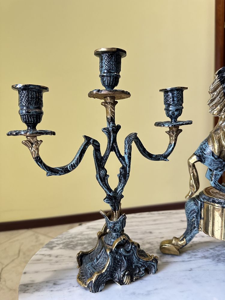 Бронзовий вінтажний годинник камінний з канделябрами часы каминные