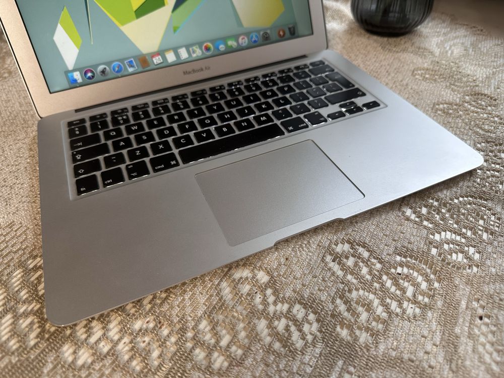 Gwarancja 12 msc Macbook Air 13 i5 128 SSD 4GB super stan