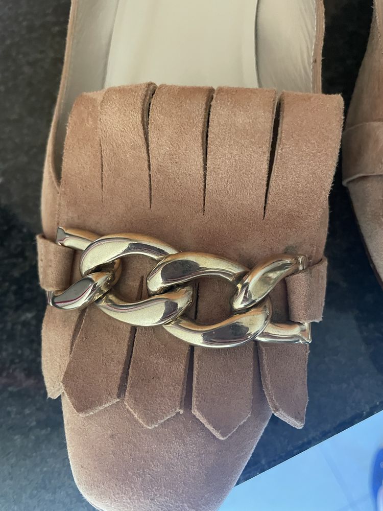 Sapatos Gloria Ortiz negociavel