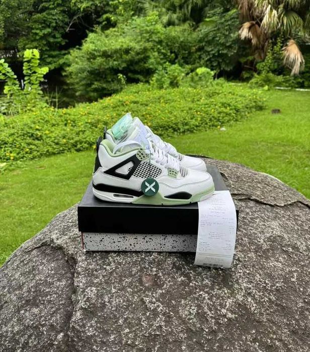 Buty Jordan_4_Retro_Seafoam_R44