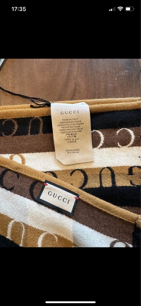 Scarf Gucci Nova com etiqueta