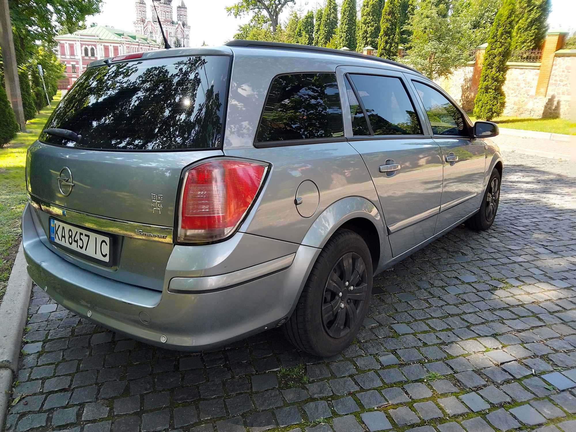 Opel astra H універсал
