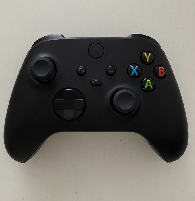 Xbox Series X 1TB – Excelente estado + caixa e acessórios originais