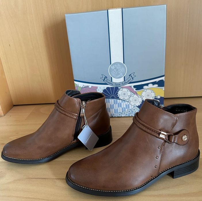 Botas Castanhas Nº 38 Novas