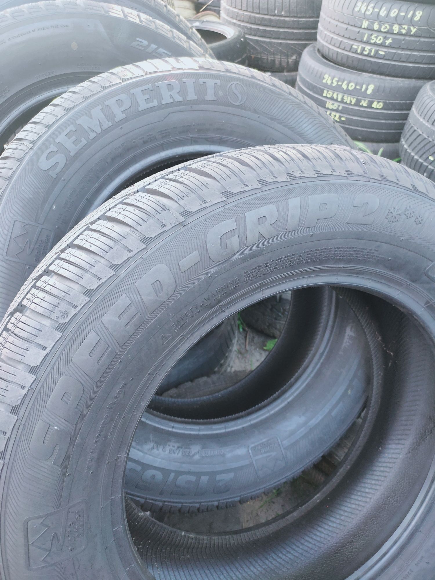 215/65R16 Semperit Speed-Grip 2 2016r 8,8mm (DEMO)