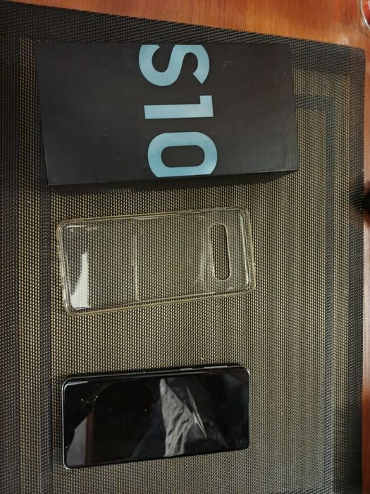 Продам Samsung s10