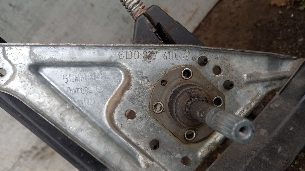 Audi 100 с4 двері передні праві