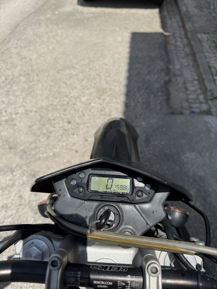 AJP 200 SuperMotard | 2011 | 16.000 km | Impecável