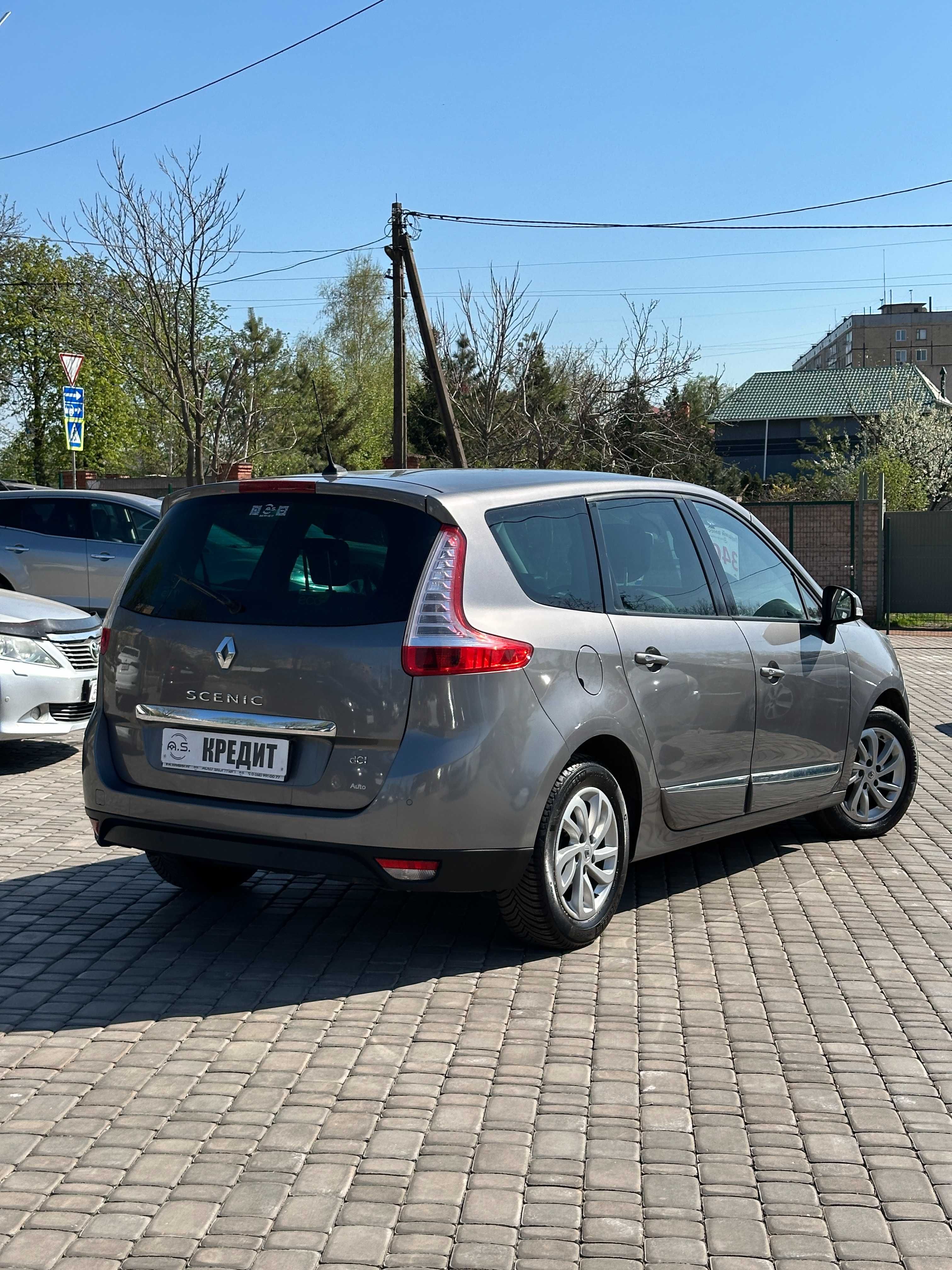 Продам Renault Grand Scenic 2012 рік можлива розстрочка,кредит,обмін!