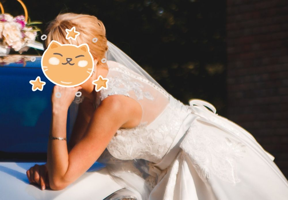 Весільна сукня ,айворі, атлас