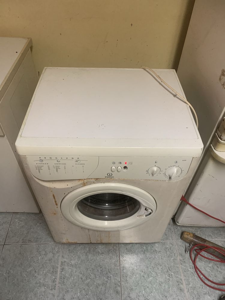 Maquina de lavar a roupa