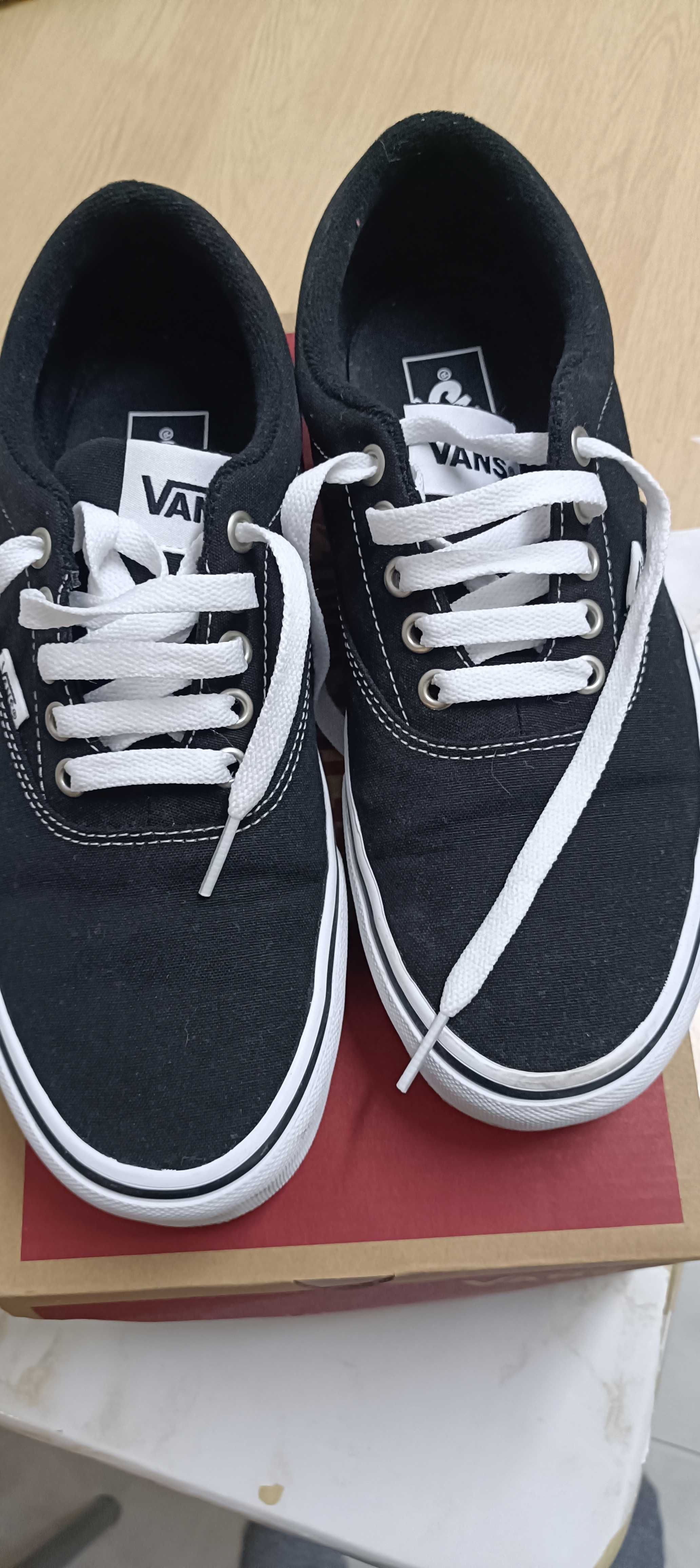 Sapatos Vans n°40