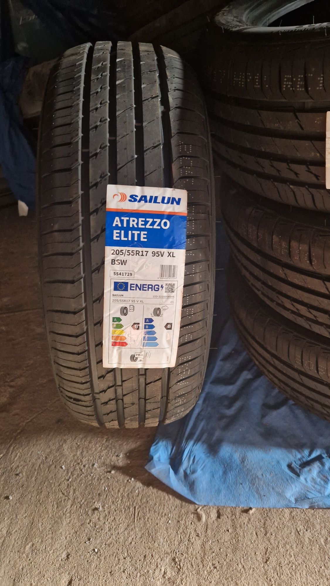 Nowe opony 205/55 R17