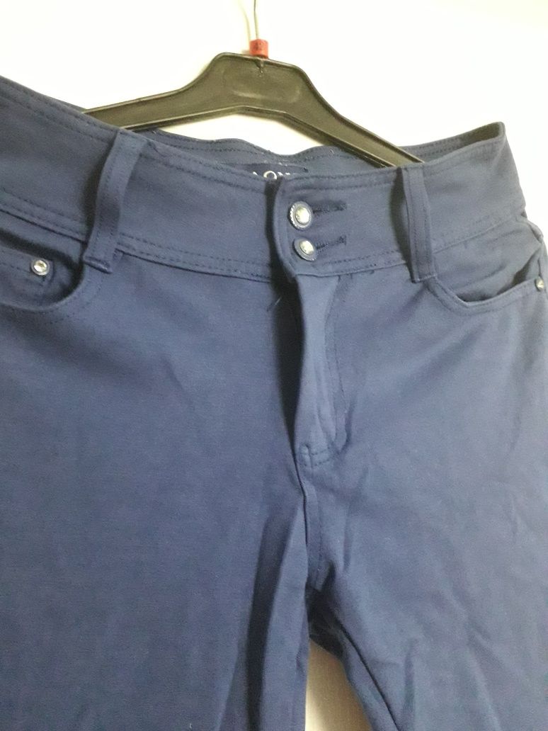 Spodnie rurki niebieskie z materialu leginsy miaoni  M