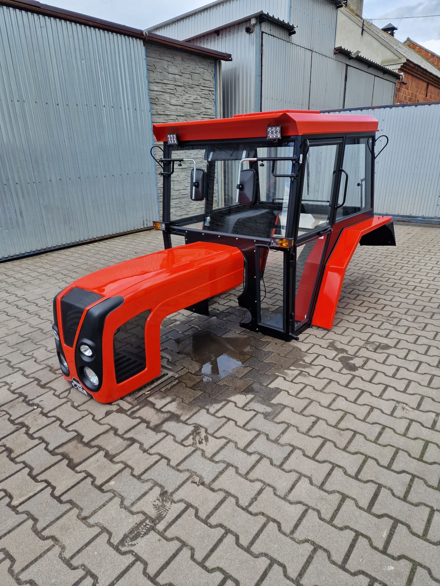 Kabina C360 C-360 Kabina ciągnikowa C 360