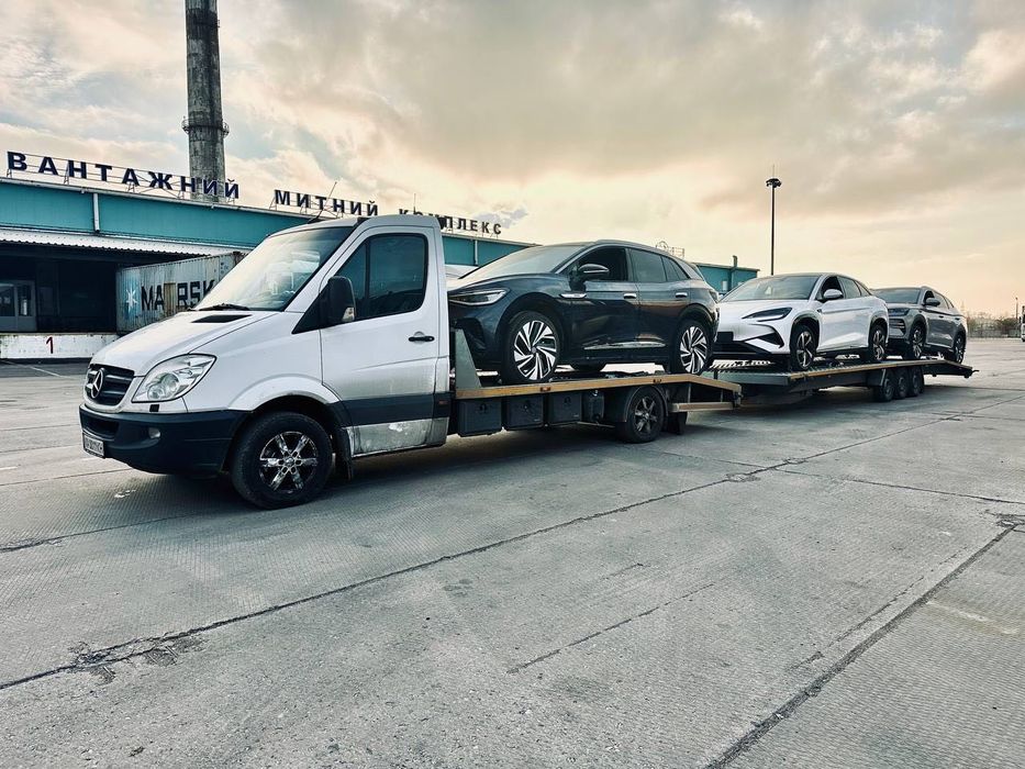 Евакуатор/автовоз/лавета/доставка авто з Європи/перевезення по Україні