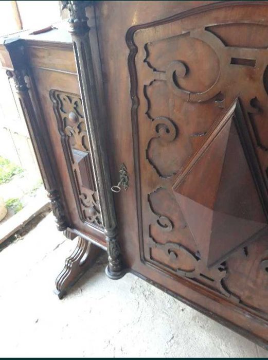 Antyczny kredens - antyk