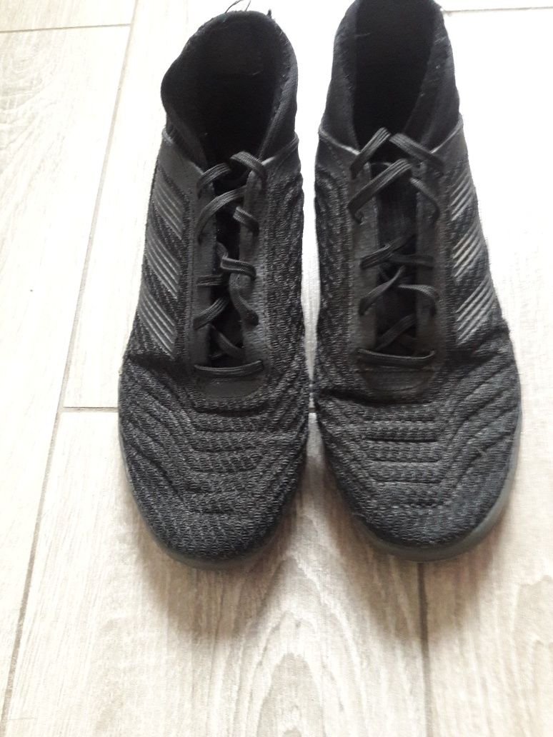 Buty sportowe damskie