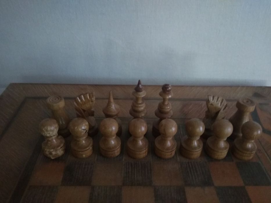 Шахматы ручной работы.