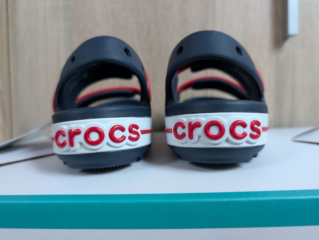 Sandałki Crocs nowe