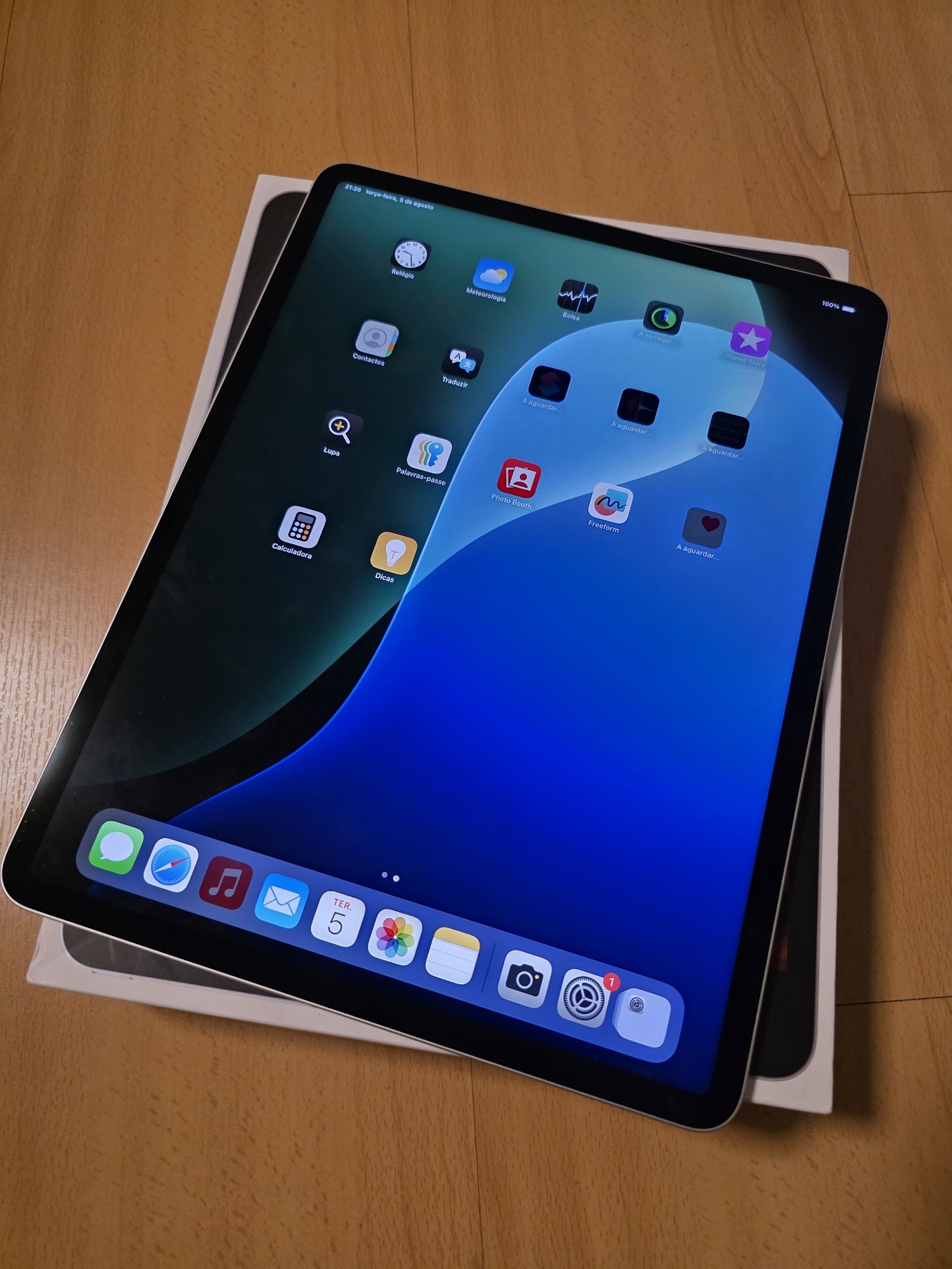 iPad Pro 12.9 5a geração M1 como novo