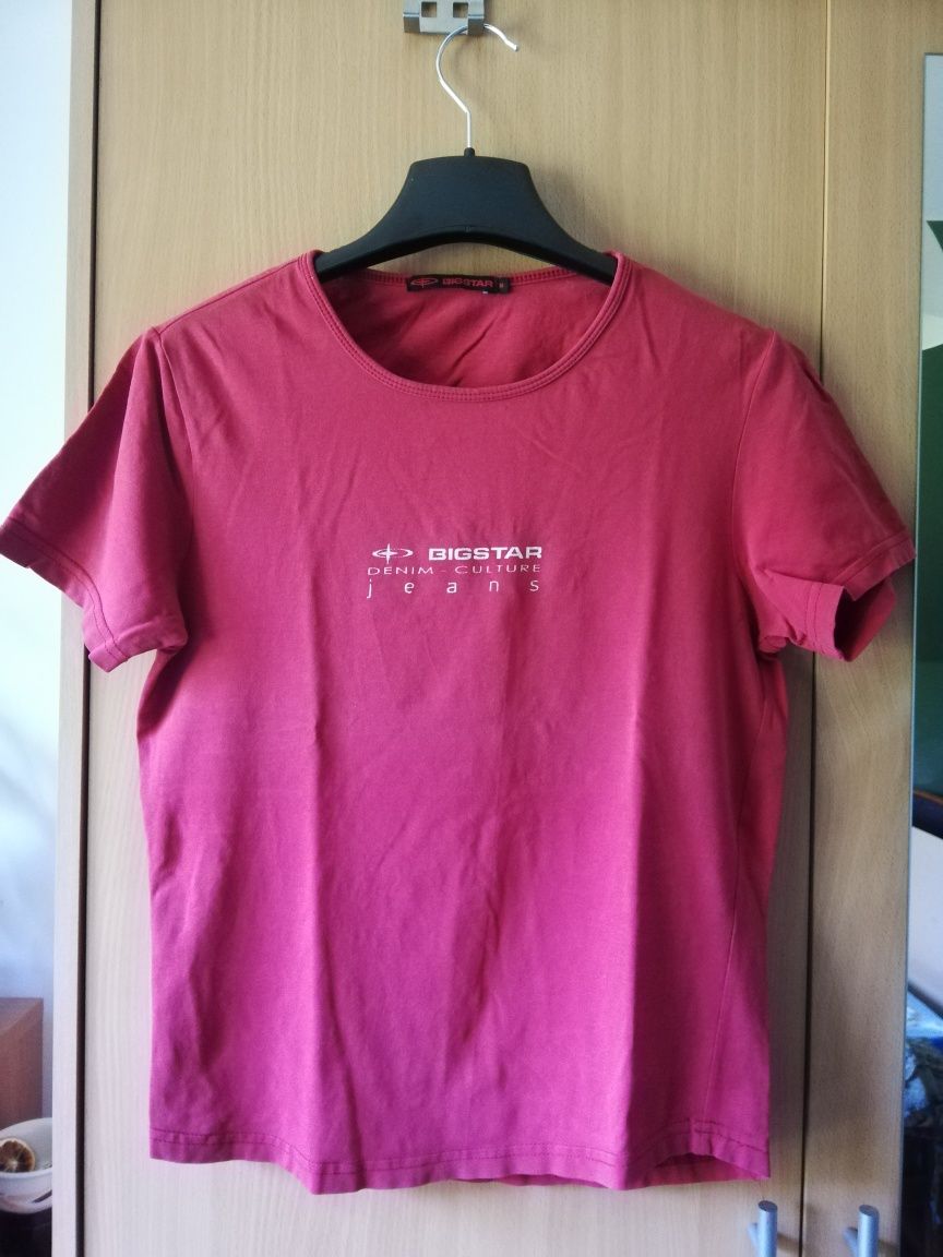 Czerwony t-shirt