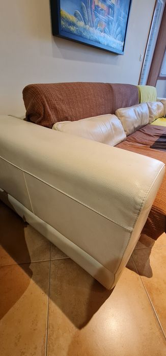 Sofá com chaise longue