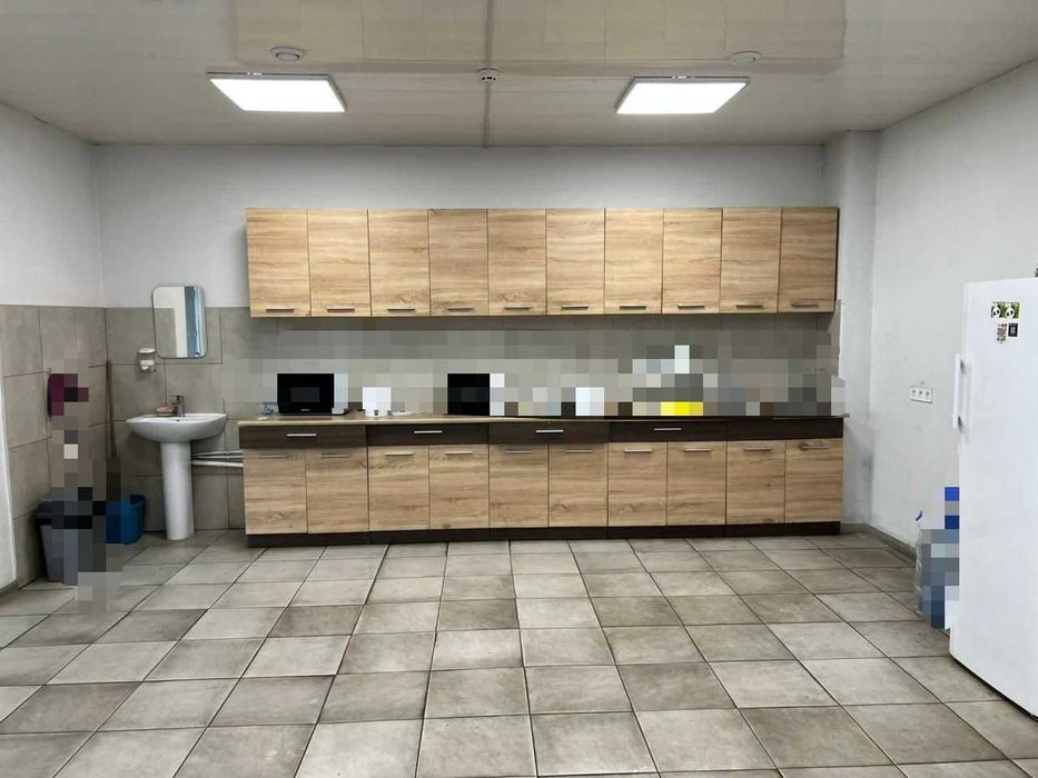 Виробниче-складське приміщення по вул. Шевченка-Рясне без коміс власн