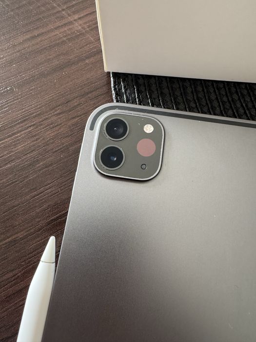 iPad Pro 5 gen (M1) 12,9 cali 128 GB Wi-Fi - stan igła, Apple Pencil