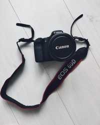 Canon EOS 60D Зеркальная камера