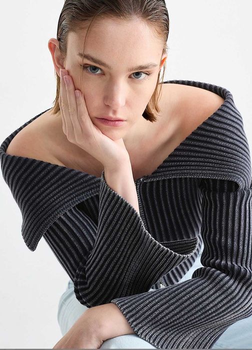 Кофта на молнии  C&A