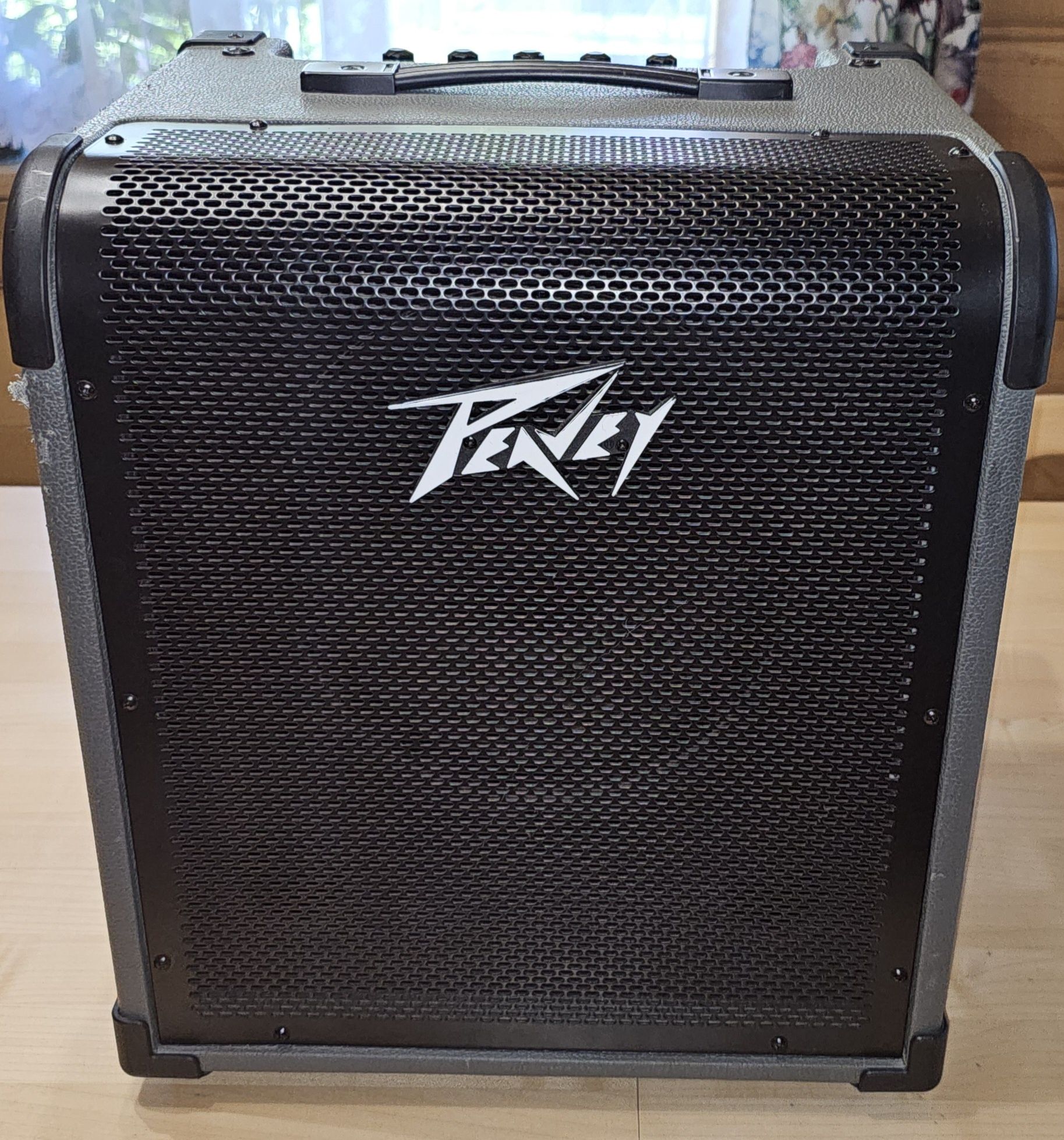 Peavey Max 100 wzmacniacz basowy