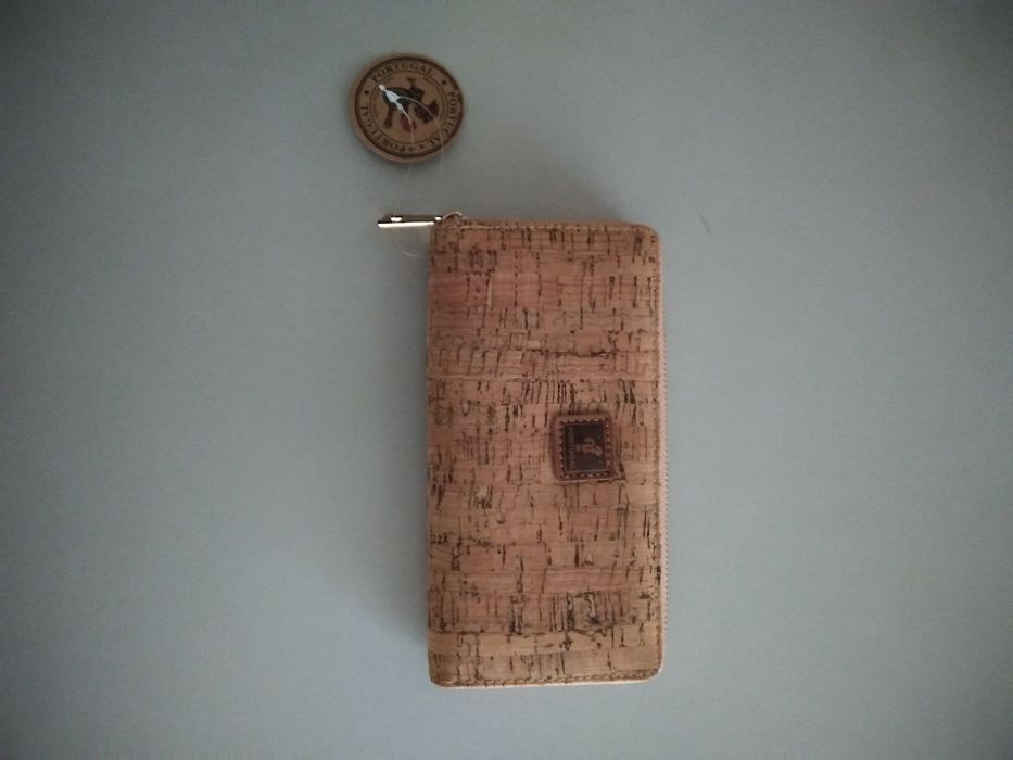 Carteira em Cortiça Premium Nacional. Com etiqueta!