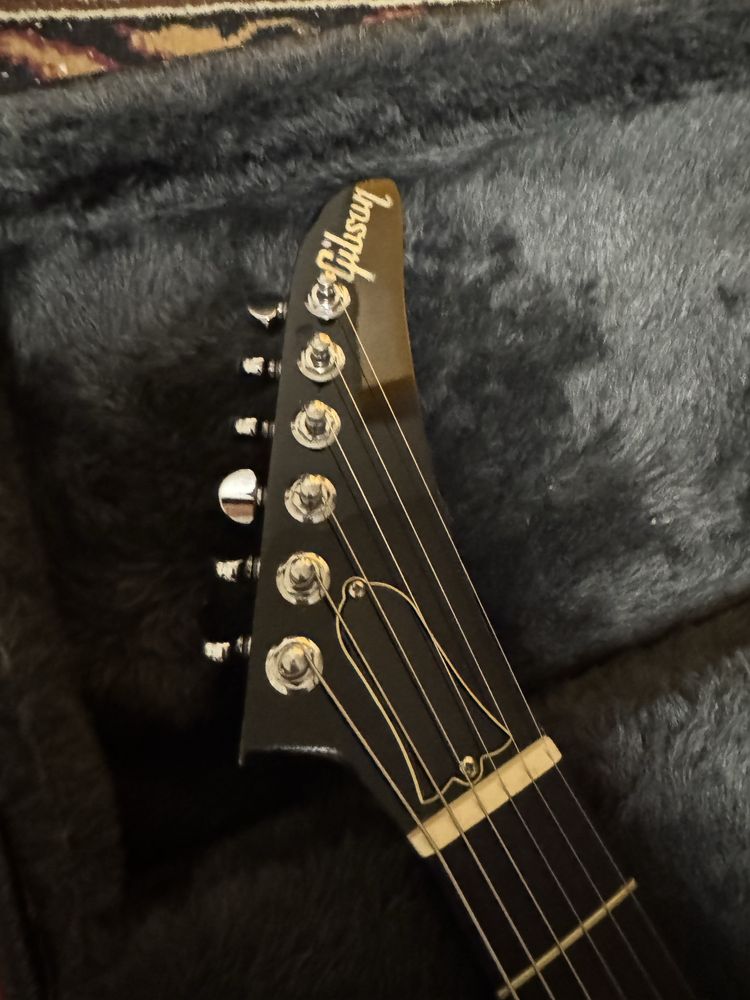 Gibson explorer + case