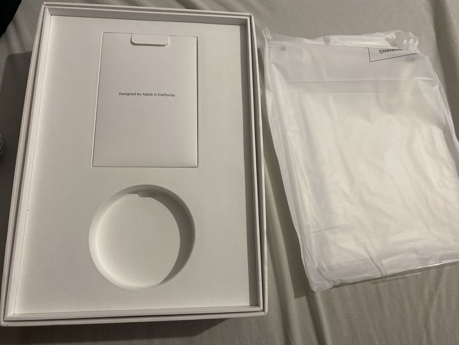 Ipad 6th Geração Oferta de Caneta, Luva, Capa, Auricular e Caixa