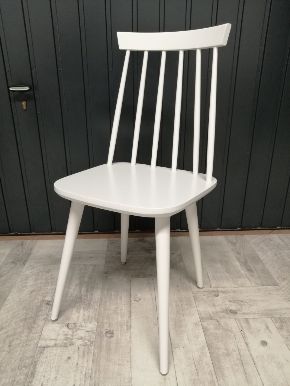 krzesło krzesła prl szczebelki patyczak projekt design kuchnia salon