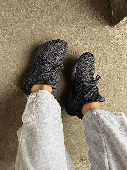Кроссовки Adidas yeezy boost 350V2 Black/Кросівки Ізі/Останні 36,37,38