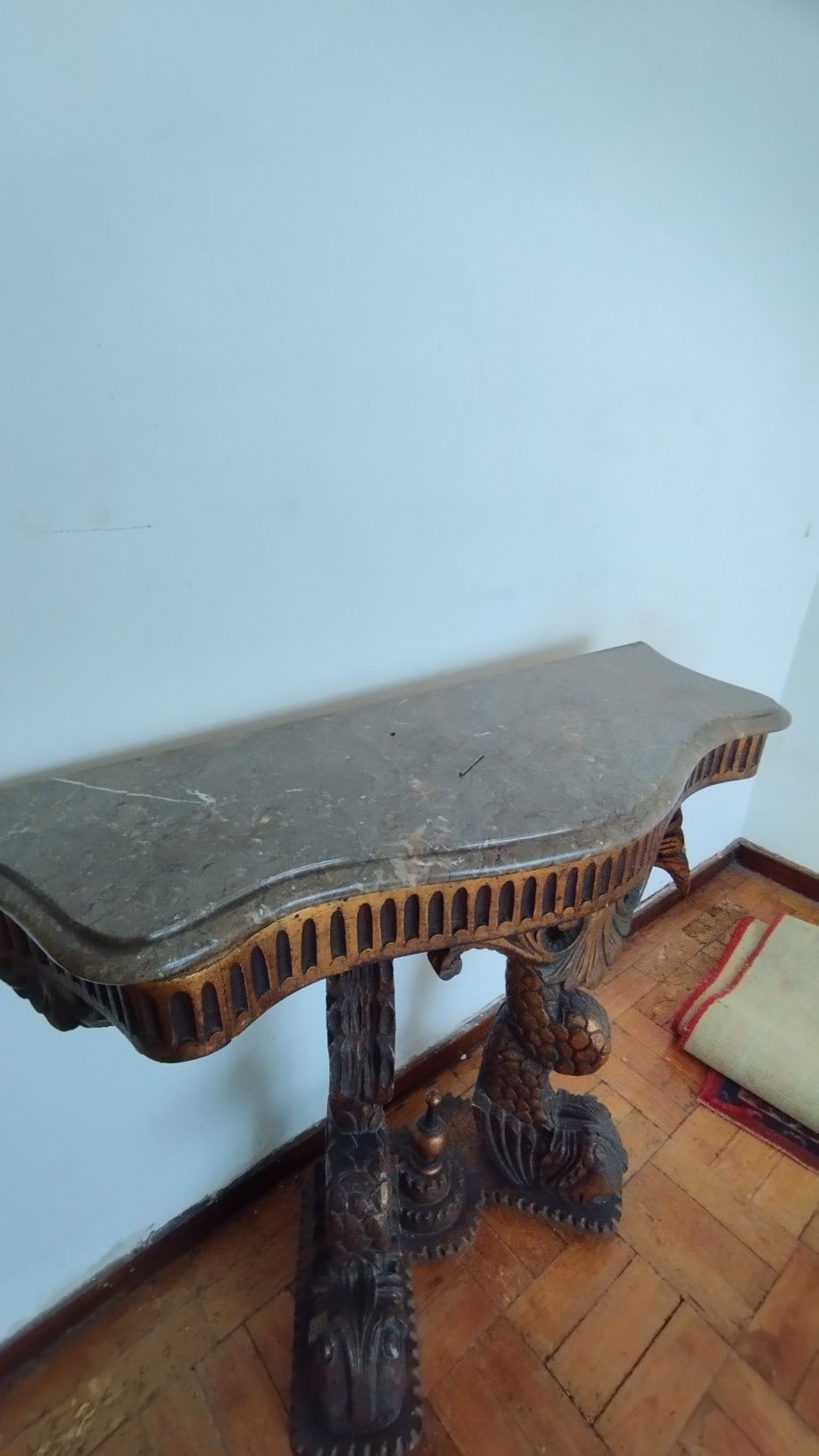Móvel aparador antigo