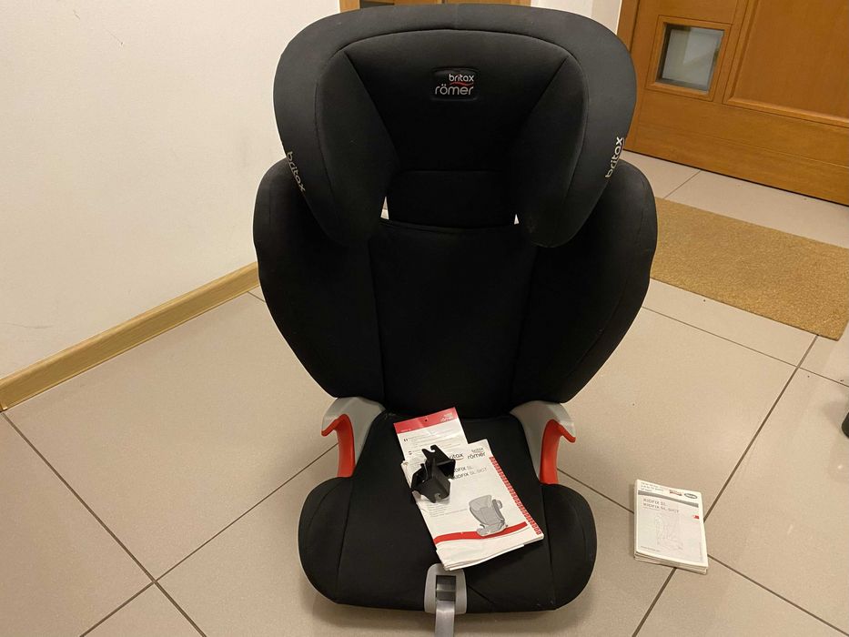 Fotelik samochodowy Britax Romer Kidfix SL 15-36 kg Cosmos Black