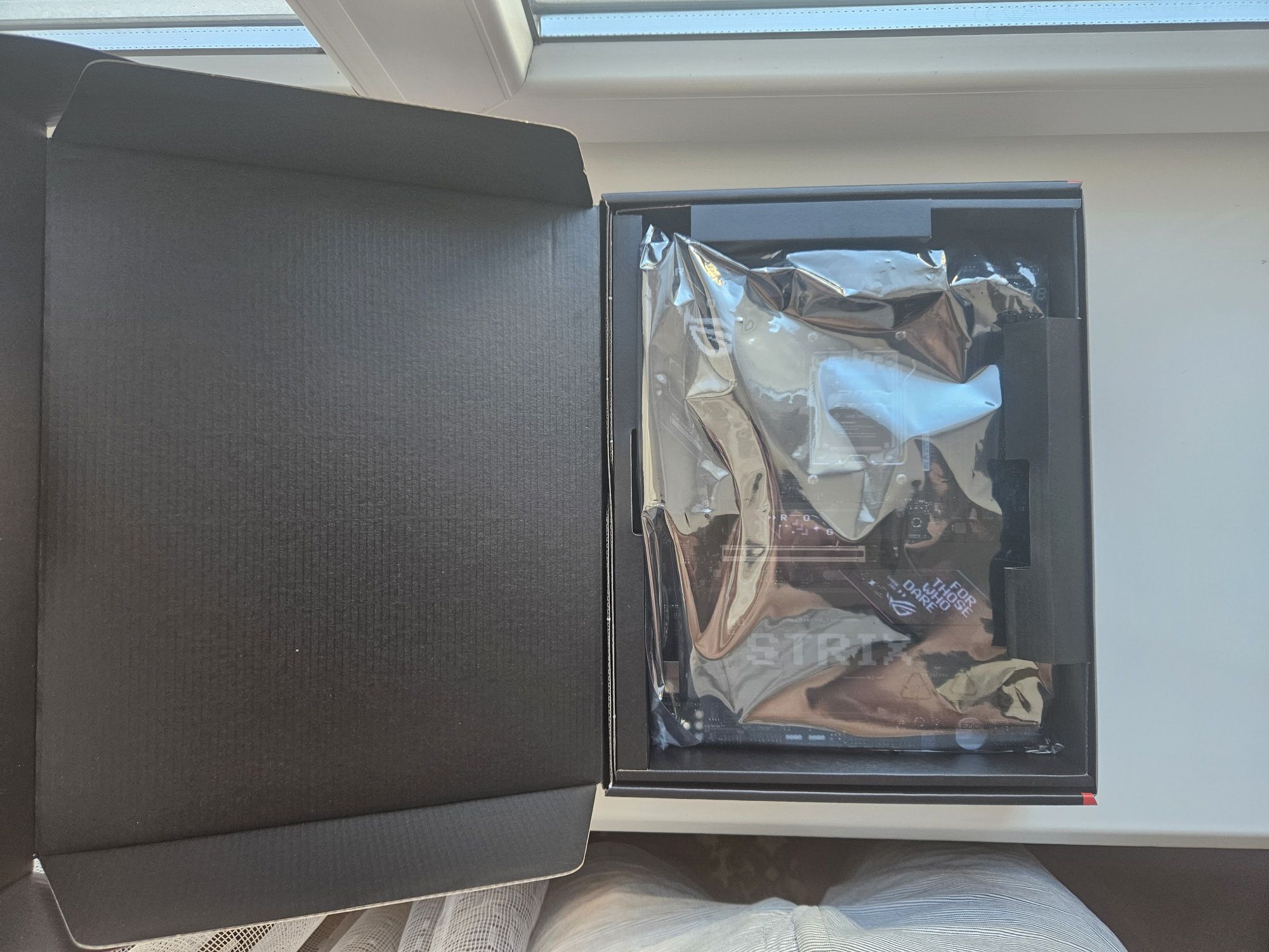 Материнська плата Asus ROG Strix B850-E Gaming Wi-Fi Нова, Гарантія 3р