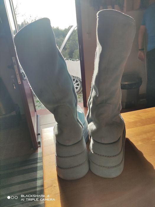 Botas de plataforma originais em pele