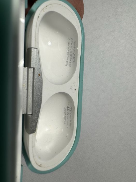 Наушник с кейсом AirPods Pro2 Generation with MagSefe