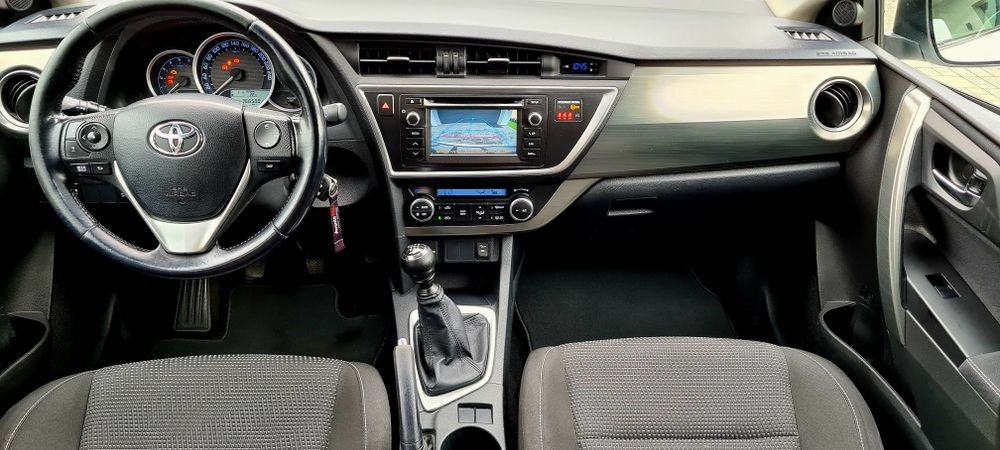 Bardzo zadbana Polski Salon Toyota Auris Kombi 1.4 D4d Touring Sports