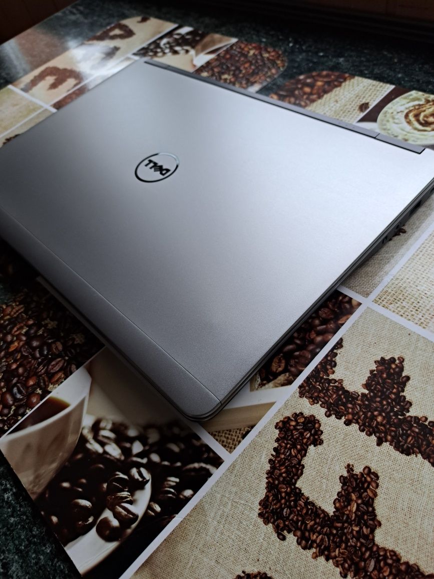 Laptop DELL Latitude E7440