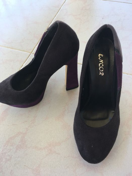 Sapatos altos de camurça 36