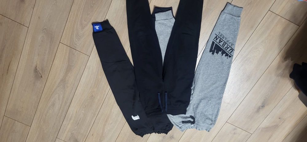 Spodnie dresowe dzieciece  rozmiar 134 - 140