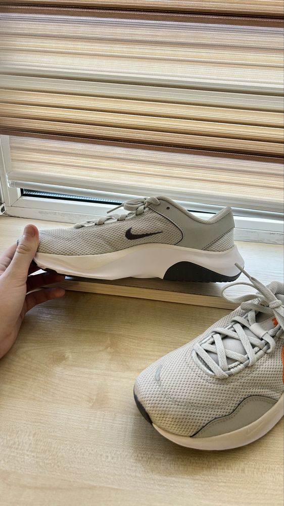 Кросівки ОРИГІНАЛ Nike Legend Essential 3 Nn DM11