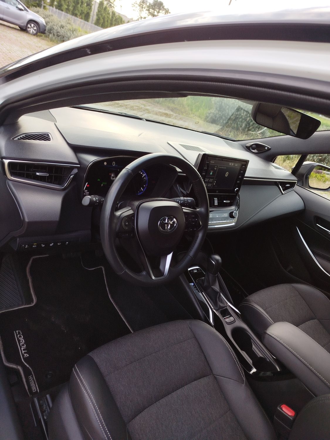 Toyota Corolla E21 2.0 Hybryda 34tys przebiegu Bogata